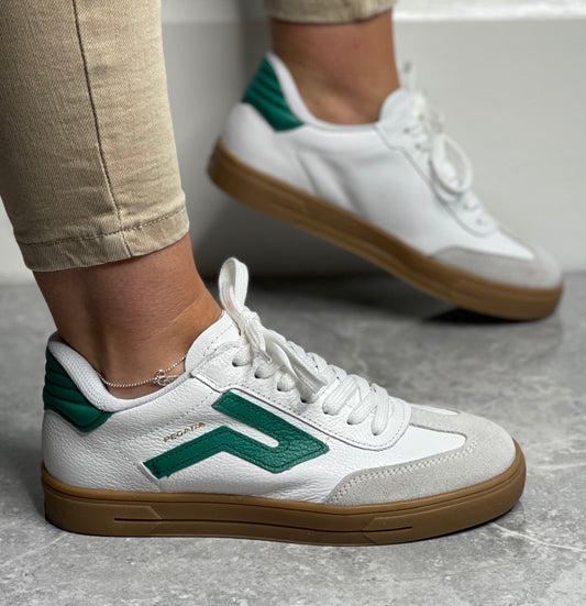 Pegada - Burnished White/Green Trim Leather Trainer