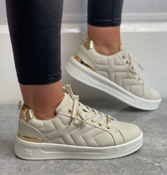 Xti - Beige Quilted Trainer