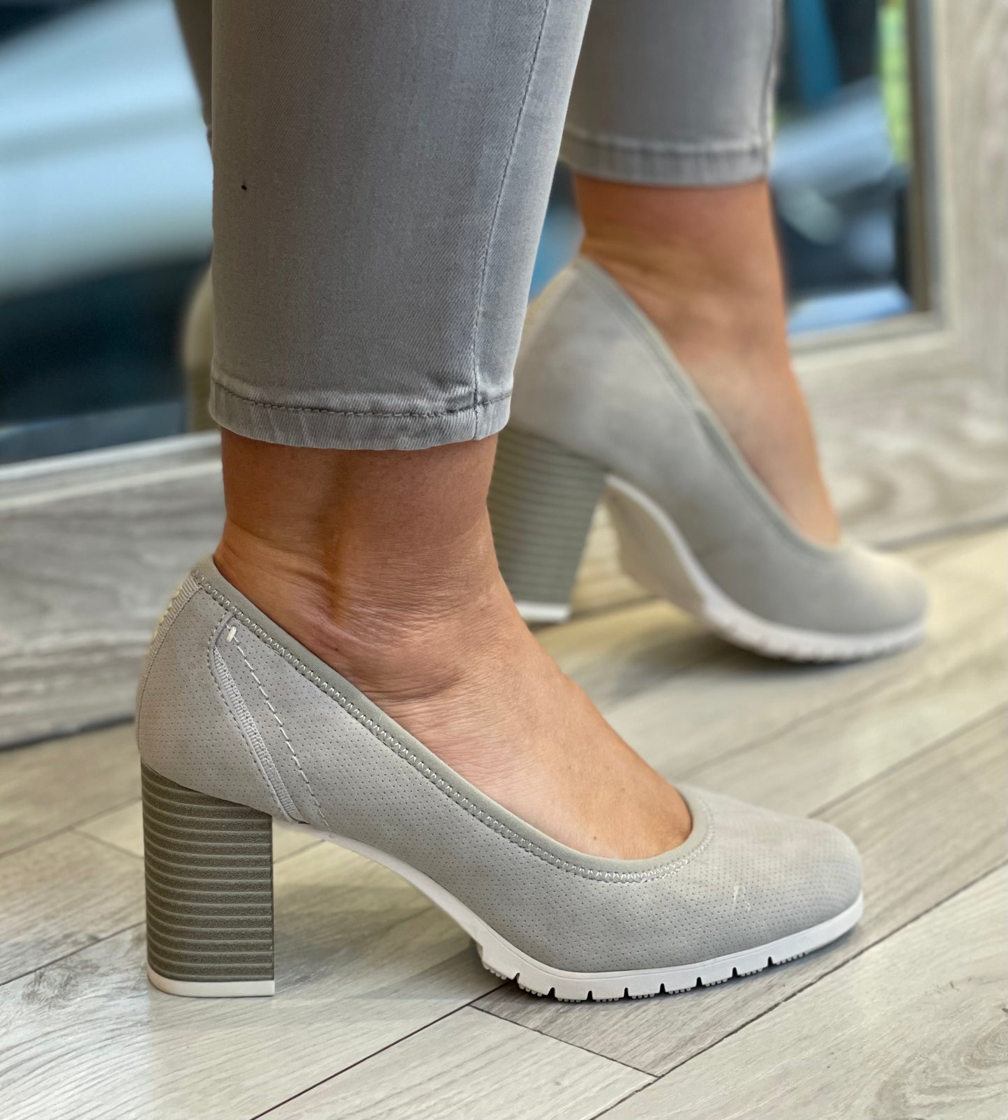 S Oliver - Light Grey Block Heel Shoe