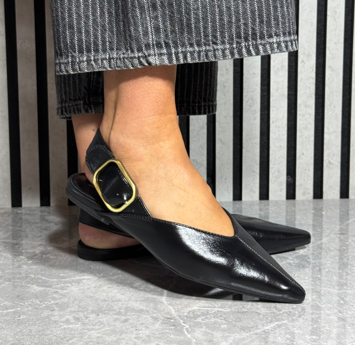 Xti - Black Pointed Slingback Shoe (146399)