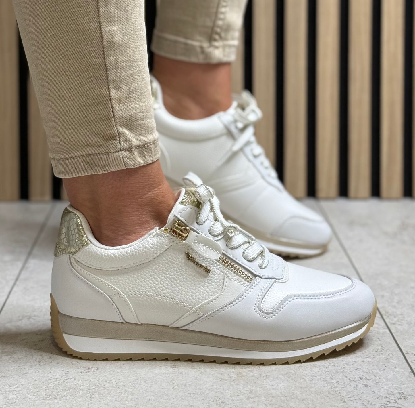 Tamaris Comfort - White/Gold Leather Trainer
