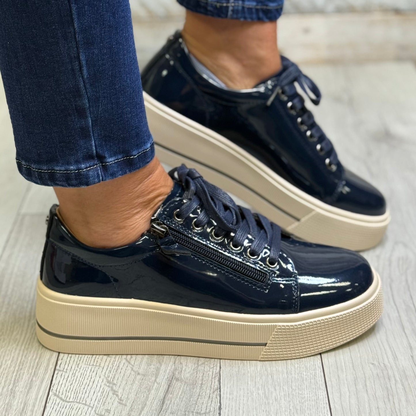 Patrizio Como - 'Ravenna' Navy Blue Patent Platform Trainer