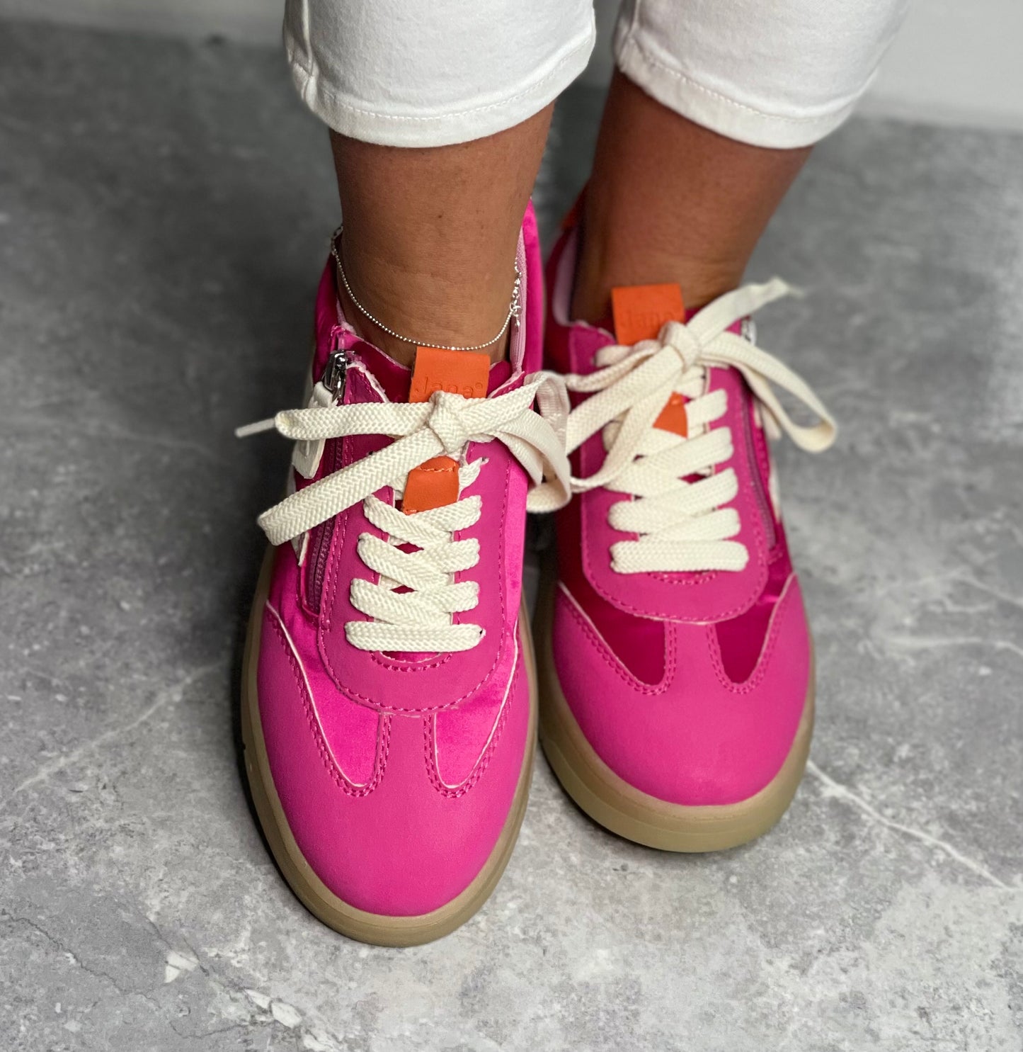 Jana - Fuchsia Gum Sole Trainer