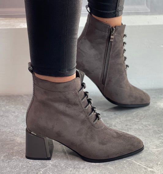 Redz - Grey Suede Detailed Boot