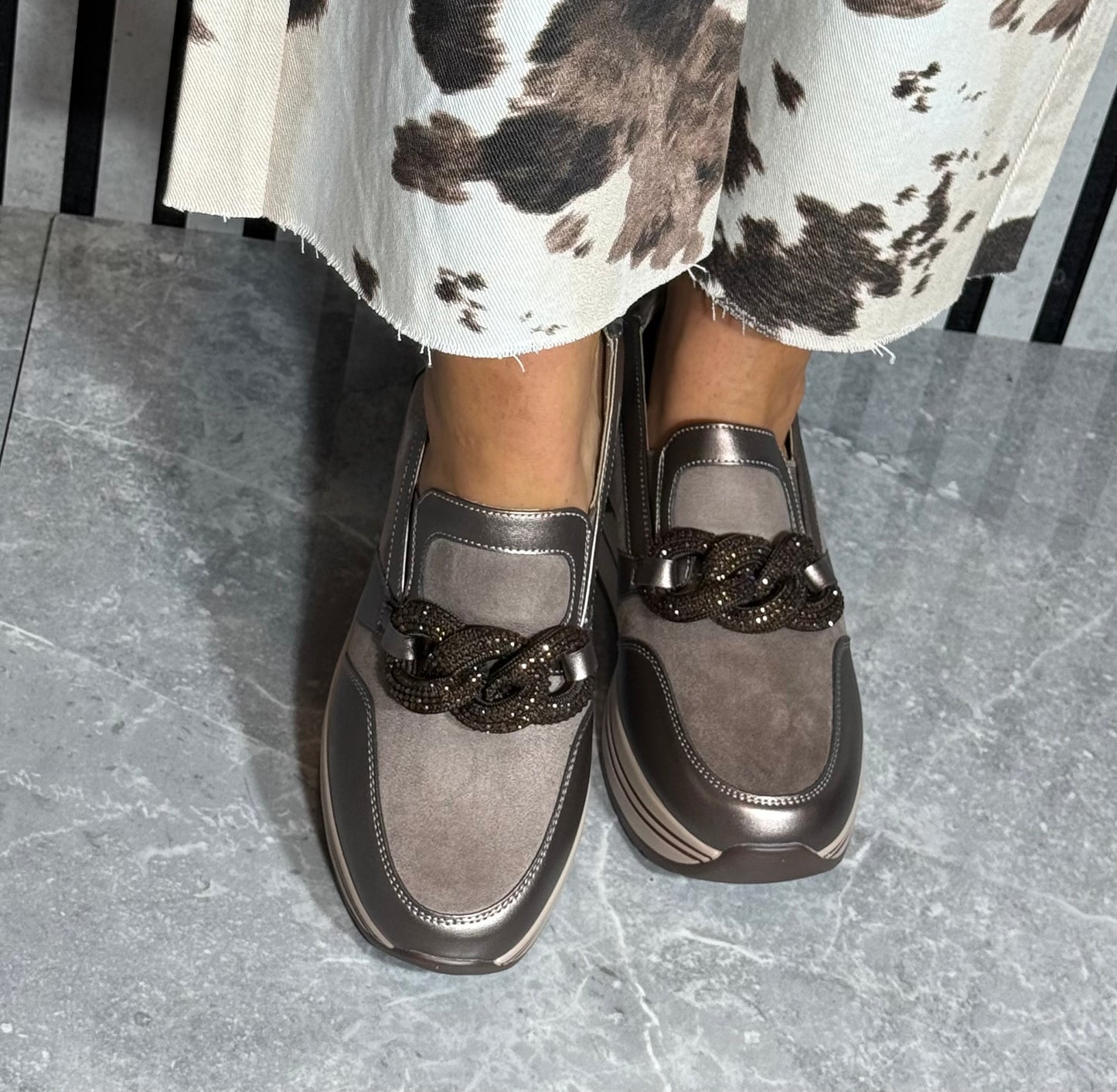 Zanni & Co - 'Suxiang One' Graphite Luxe Wedge Loafer
