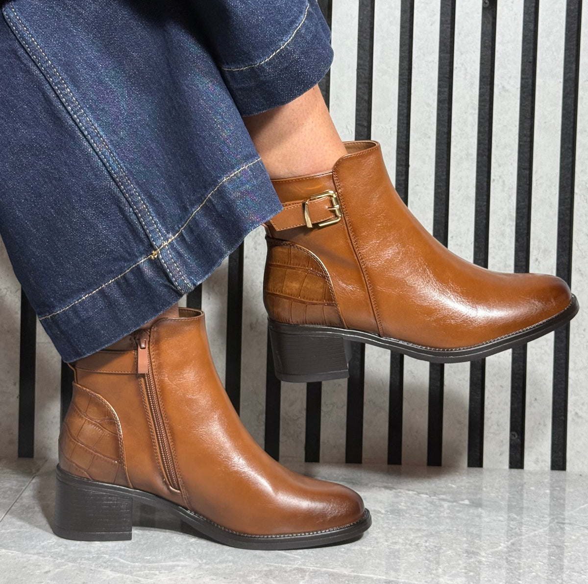 Redz - Tan Croc Detail Heel Ankle Boot