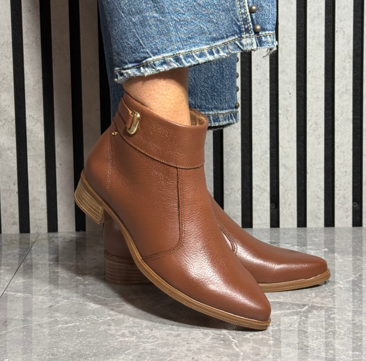 Pegada - Burnished Tan Leather Ankle Boot