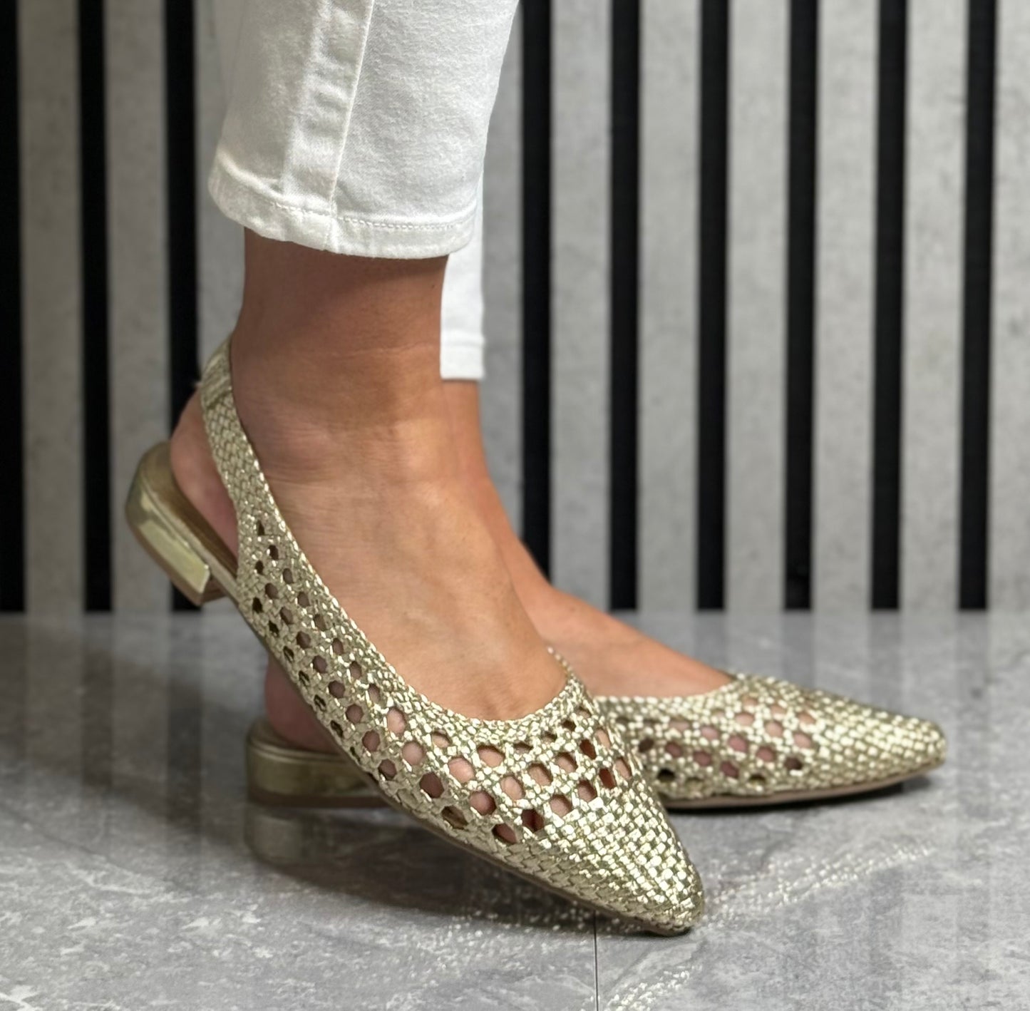 Xti - Gold Slingback Shoe (145300)