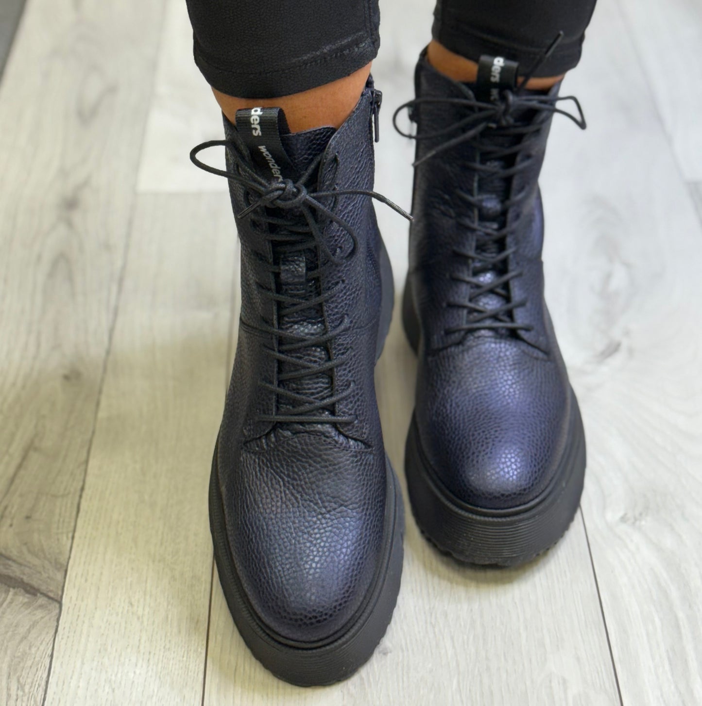 Wonders - A-9350 Navy Metallic Leather Boot
