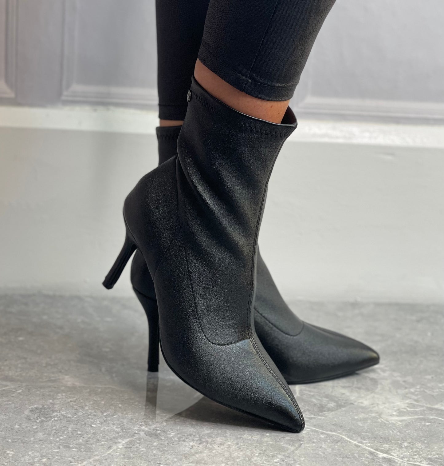 Xti - Black Metallic Stiletto Boot