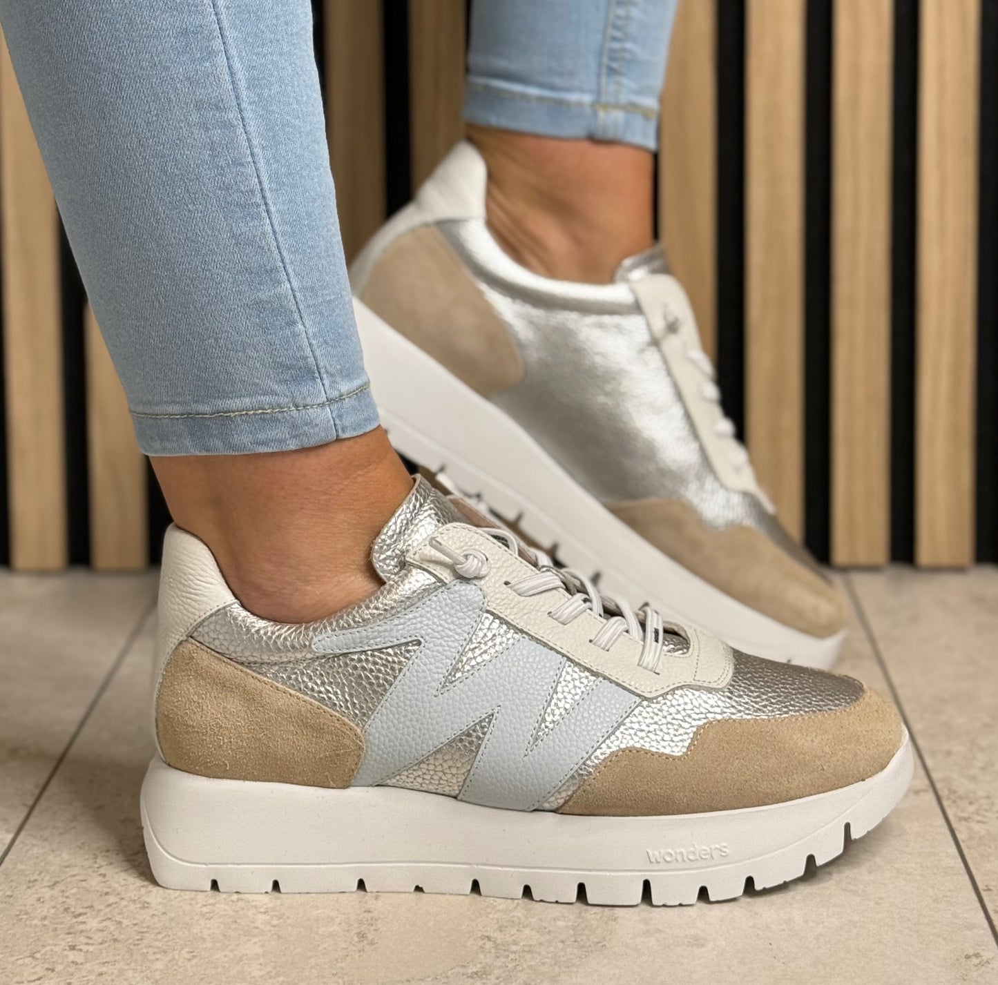Wonders - A-24101 Beige/Max/Plata Trainer
