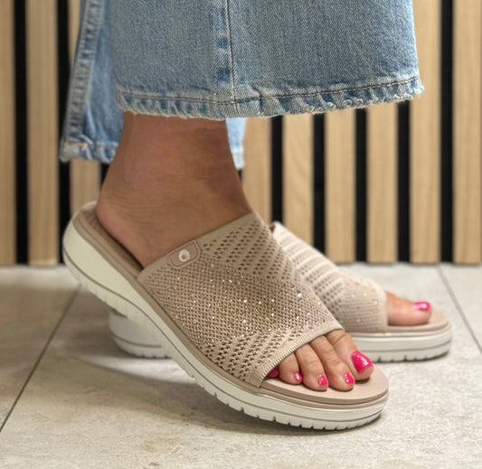 Jana - Powder Pink Detailed Slider