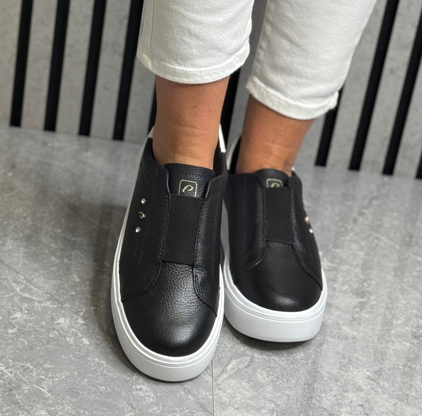 Pegada - Black/White Slip On Leather Trainer