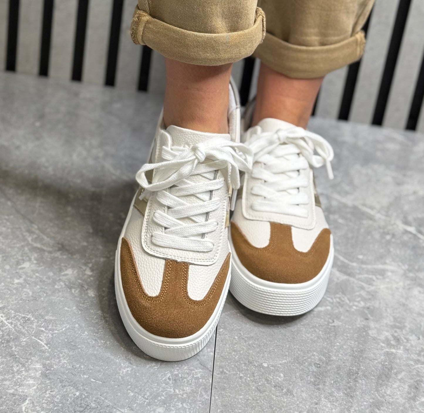 Patrizio Como - 'Parma' White/Tan Leather Trainer