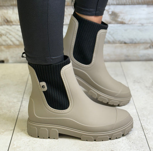 Jana - Taupe 'Coshy' Boot