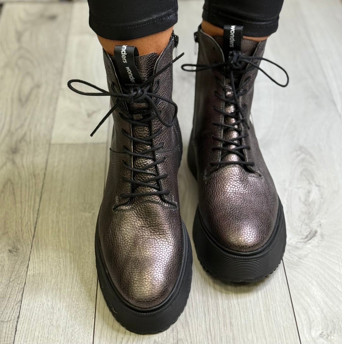 Wonders - A-9350 Bronze Metallic Leather Boot