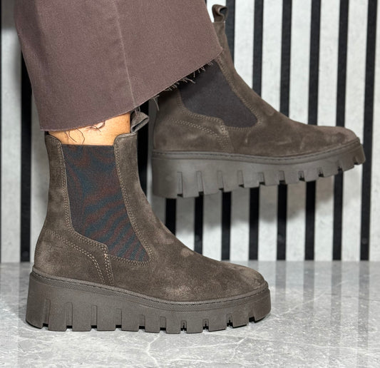 Tamaris - Mocca Suede Wedge Chelsea Boot