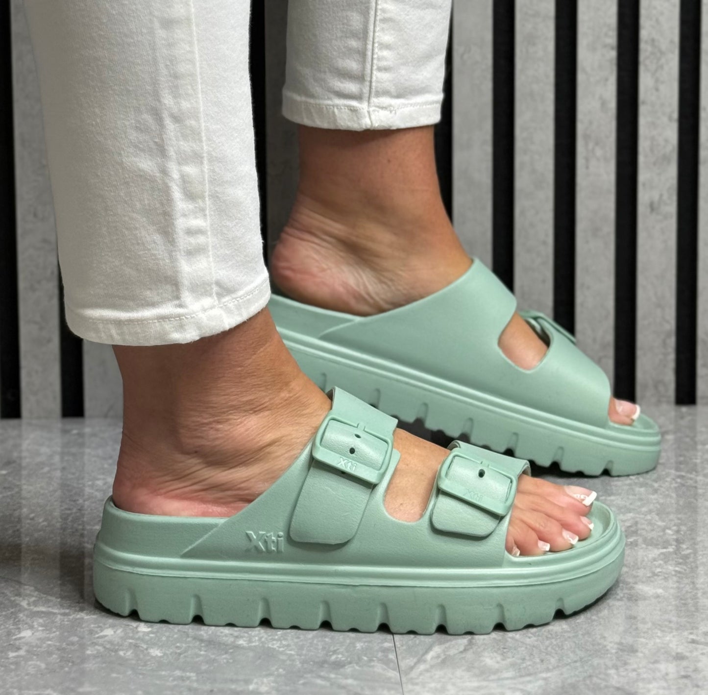 Xti - Aqua Double Strap Slider (142550)