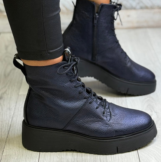 Wonders - A-9350 Navy Metallic Leather Boot