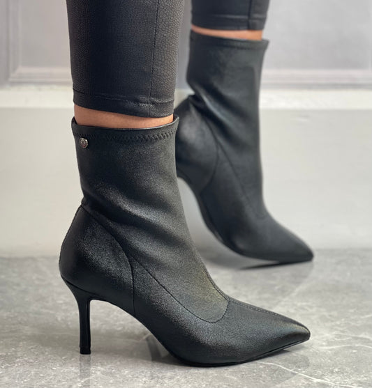 Xti - Black Metallic Stiletto Boot