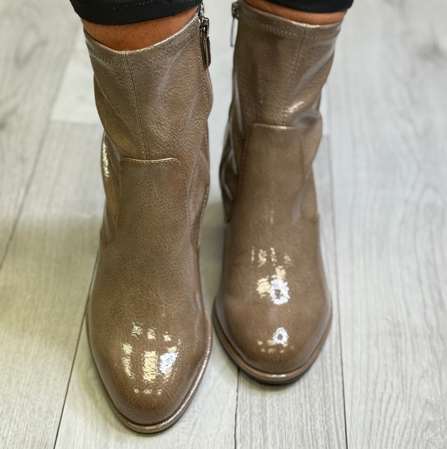 Tamaris - Taupe Patent Block Heel Boot