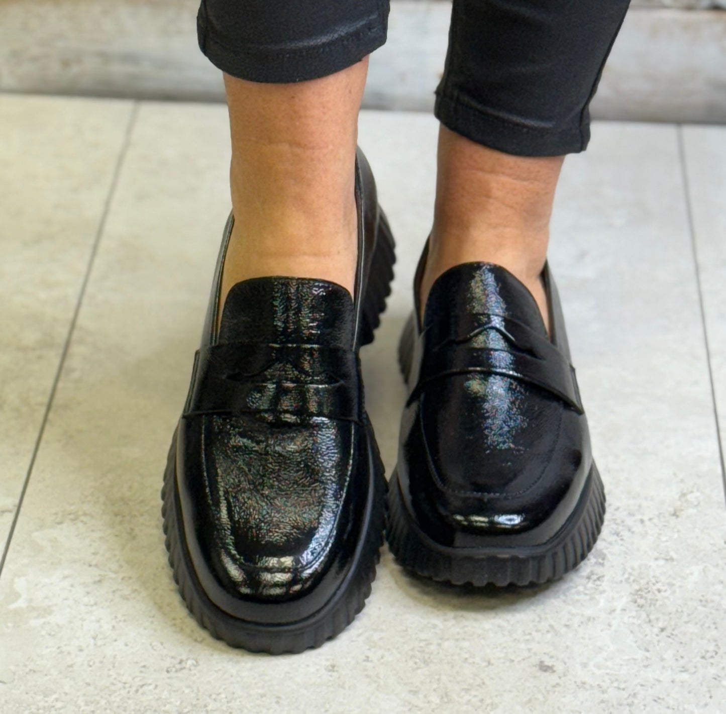 Wonders - A-4402 Black Leather Loafer