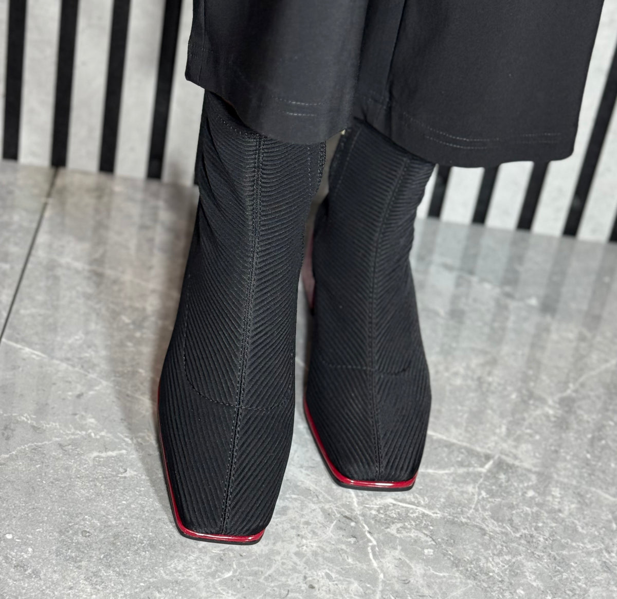 Gioseppo - Black/Red Block Heel Ankle Boot