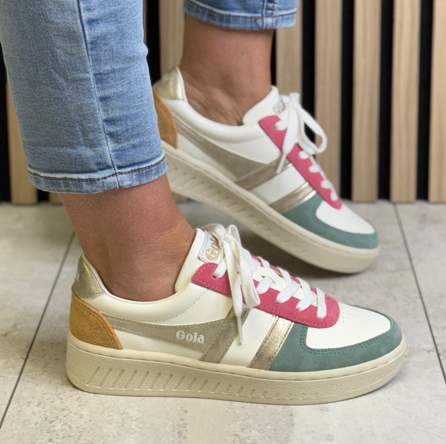 Gola - ‘Grandslam Quadrant' Off White/Green Mist/Gold/Salmon Trainer