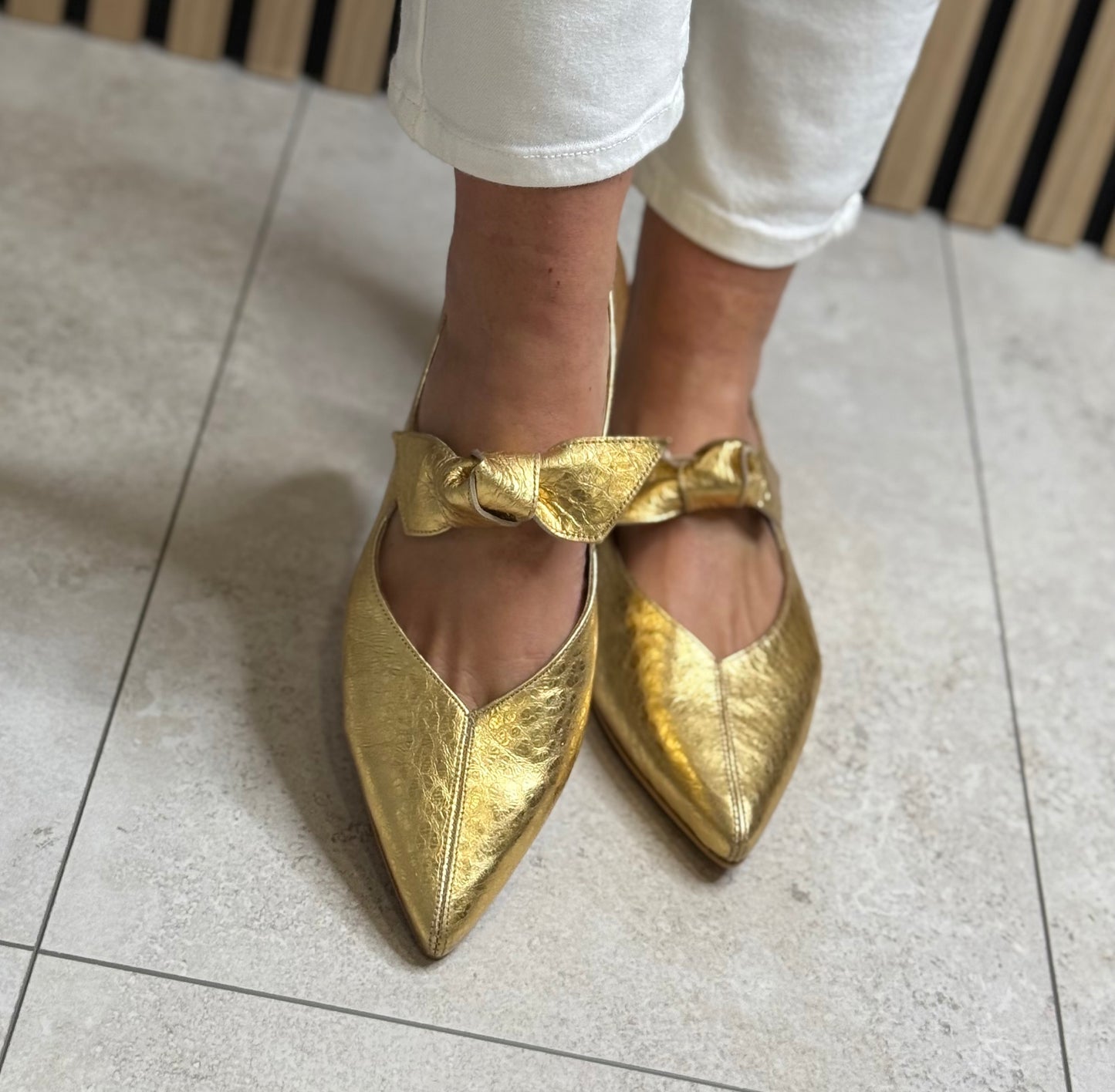 Wonders - A-3840 Gold Metallic Hidden Wedge Pump