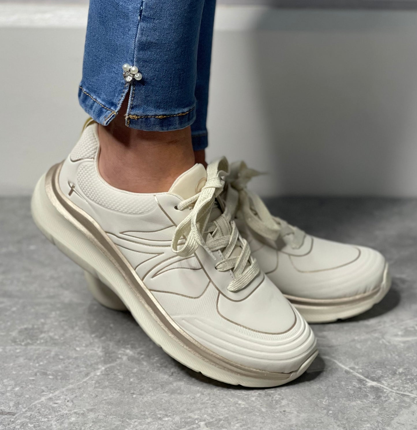 Tamaris Comfort - Off White Detailed Lightweight Trainer