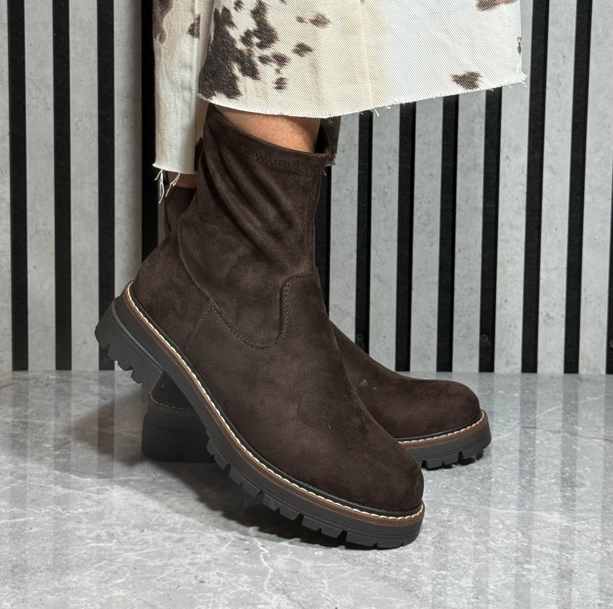 Redz - Brown Faux Suede Chunky Boot