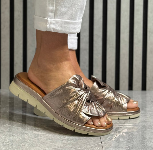 Modella - ‘Isla' Rose Gold Leather Sandal