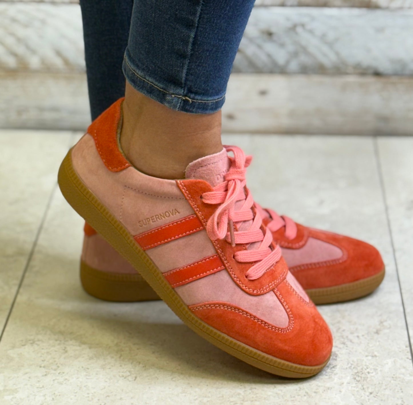 Drilleys- 'Sixty Four' Coral Reef Gum Sole Trainer