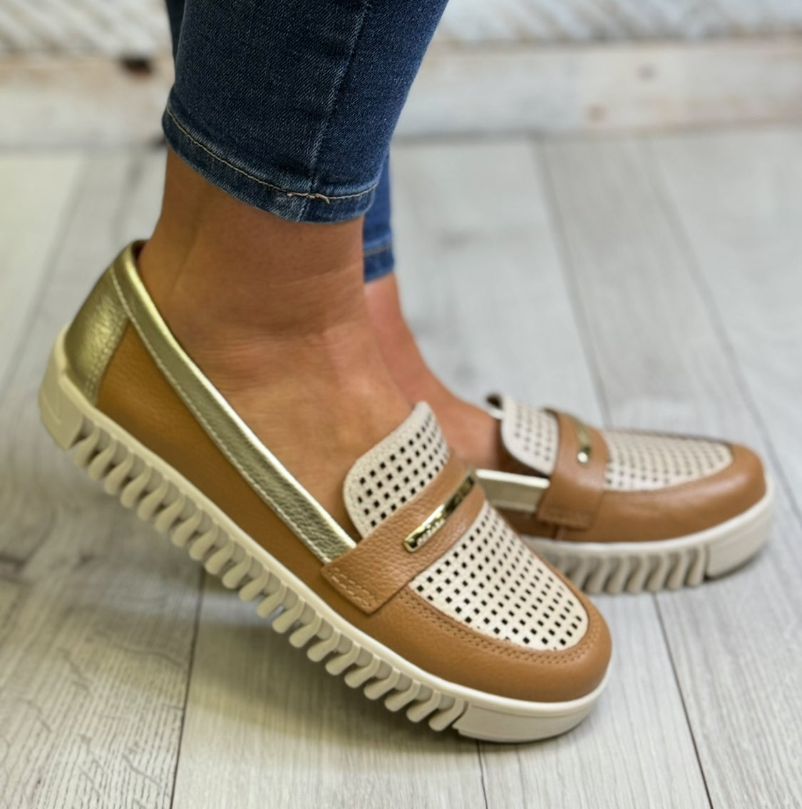 Pegada - Caramel/Gold Combo Wide Fit Leather Loafer