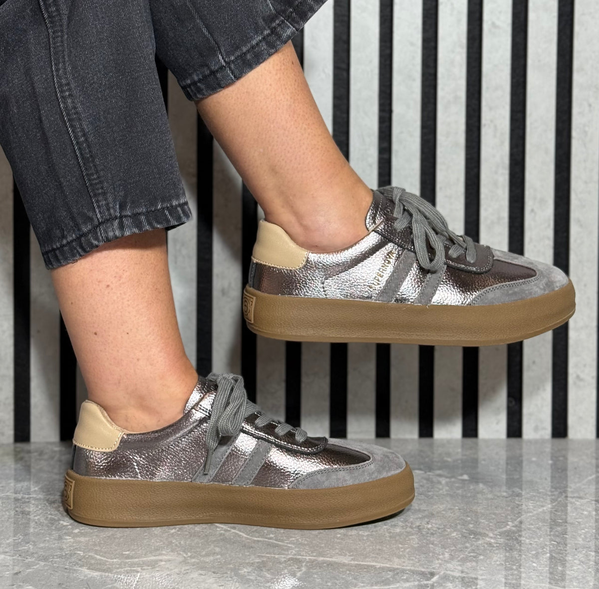 Drilleys- 'Thirty Two' Burnt Nickle Trainer