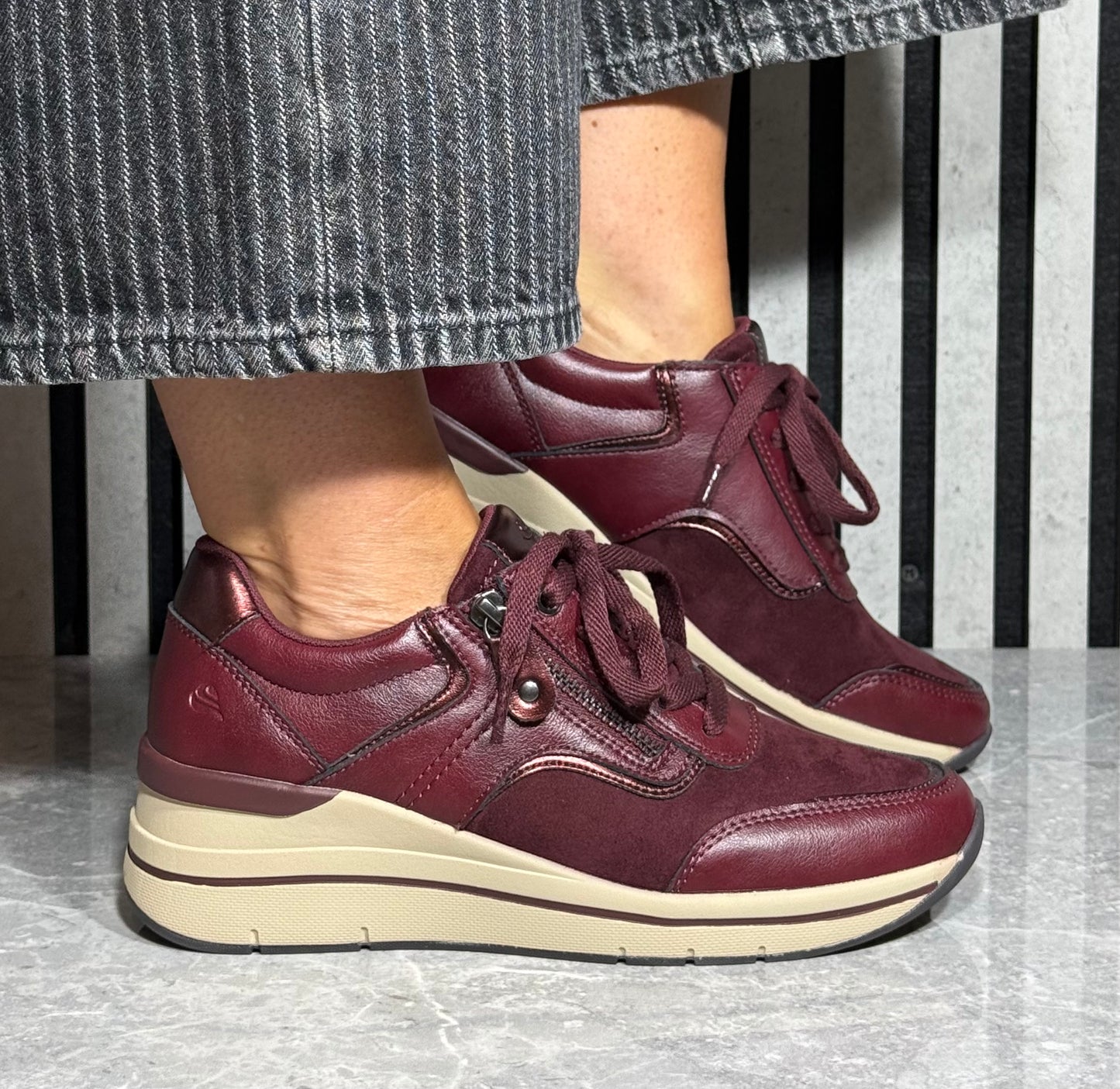 Jana - Bordeaux Combo Wedge Trainer