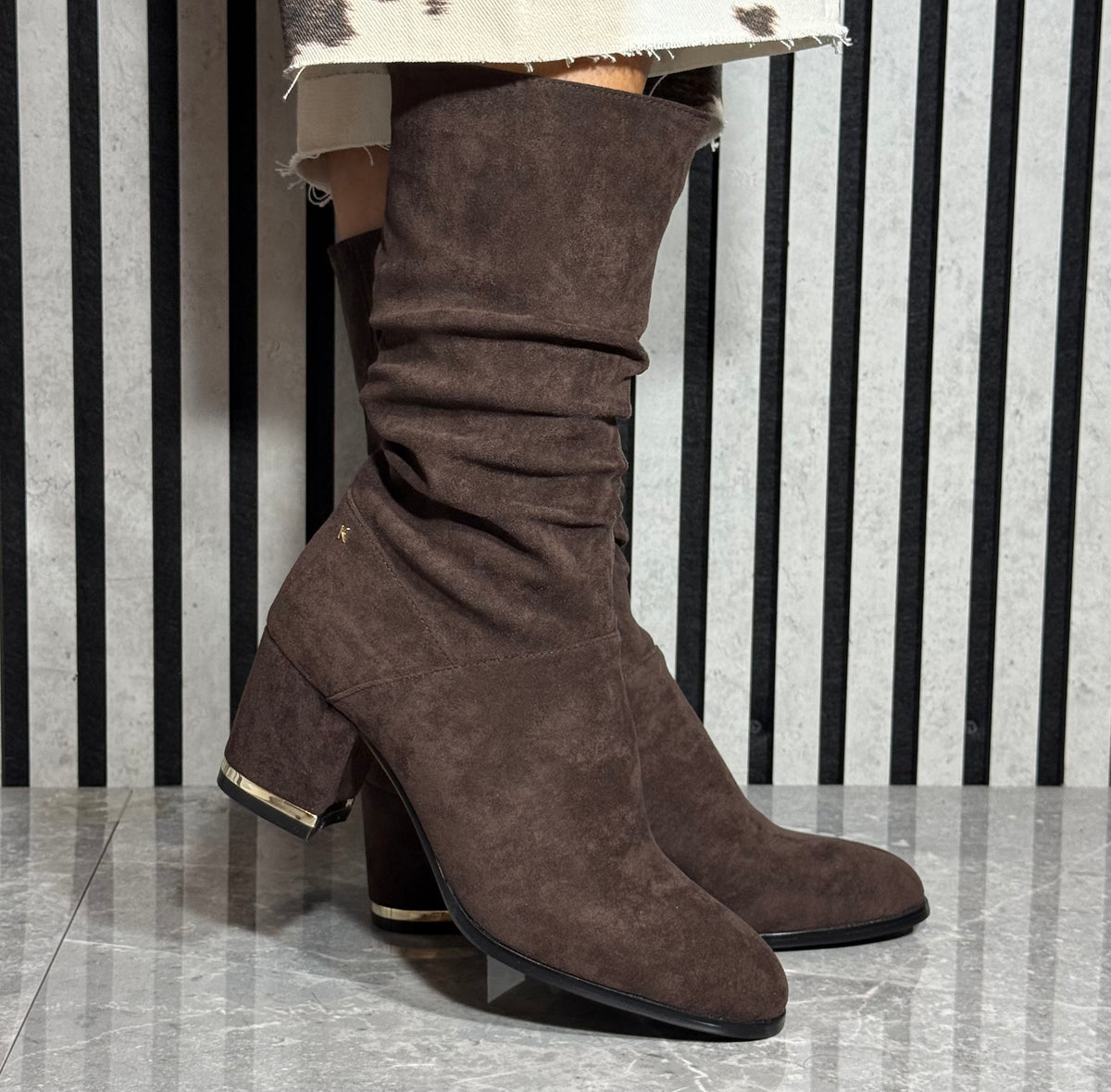 Kate Appleby - ‘Tilbrook' Truffique Ruched Mid Boot