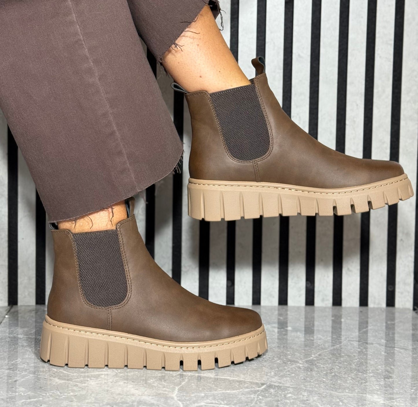 Marco Tozzi - Chocolate Brown Platform Chelsea Boot
