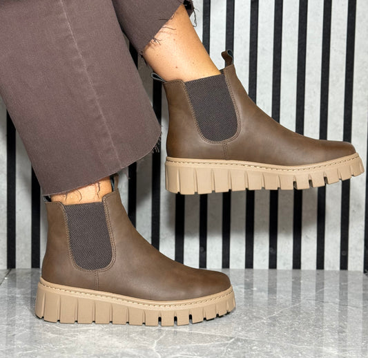 Marco Tozzi - Chocolate Brown Platform Chelsea Boot