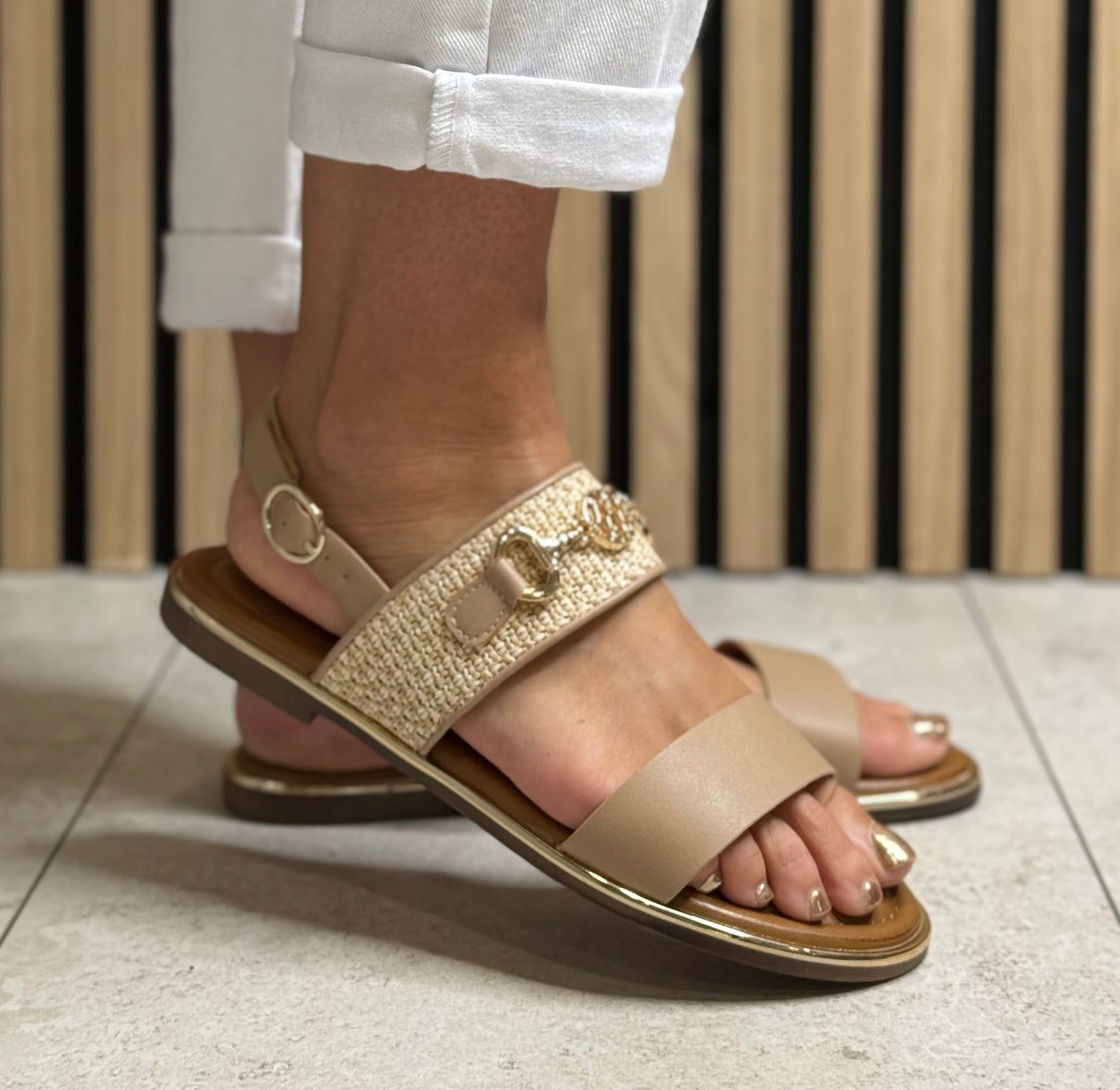 Redz - Beige Woven Detailed Sandal