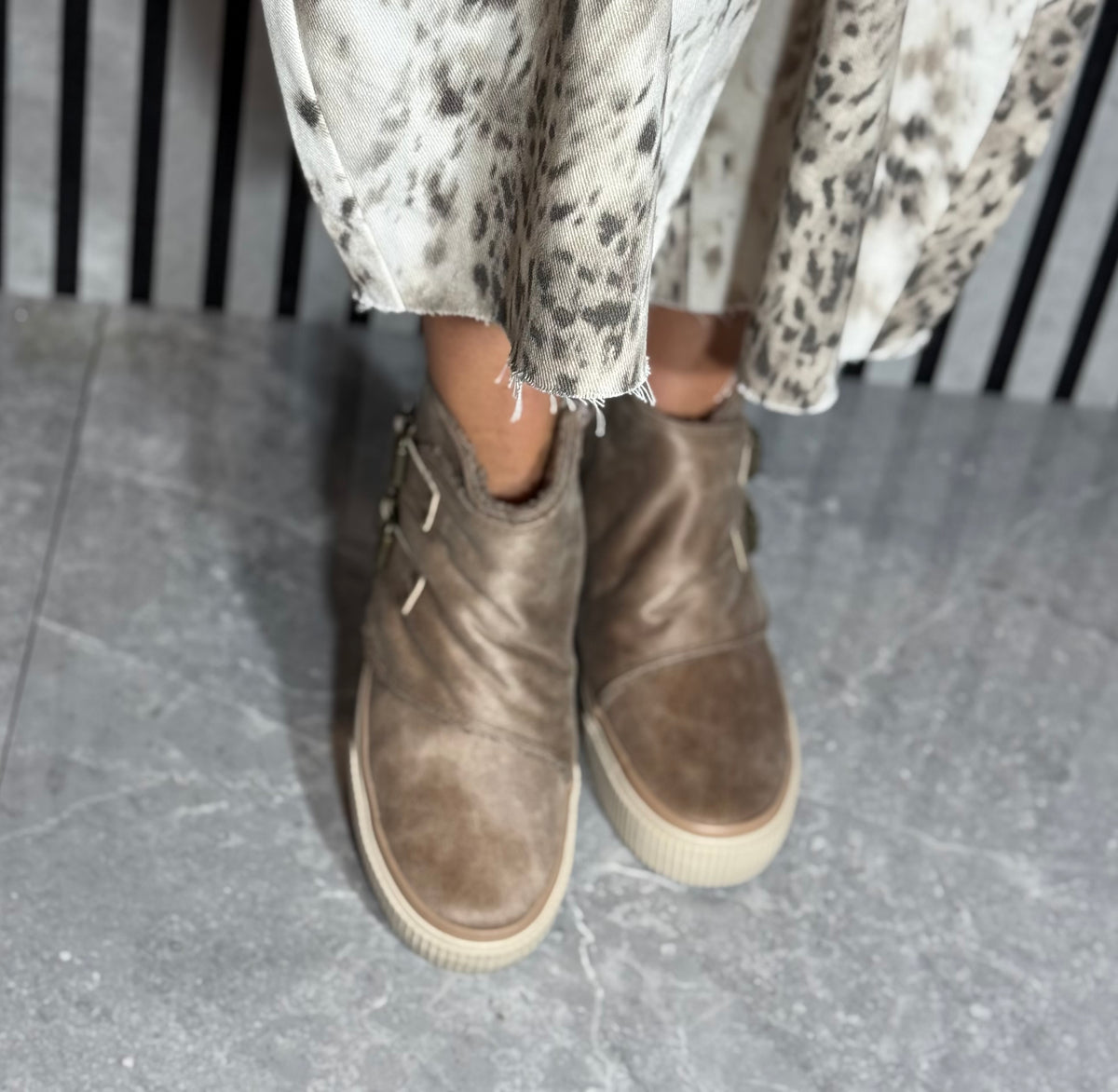 Blowfish - Mushroom Stud Detail Lined Ankle Boot