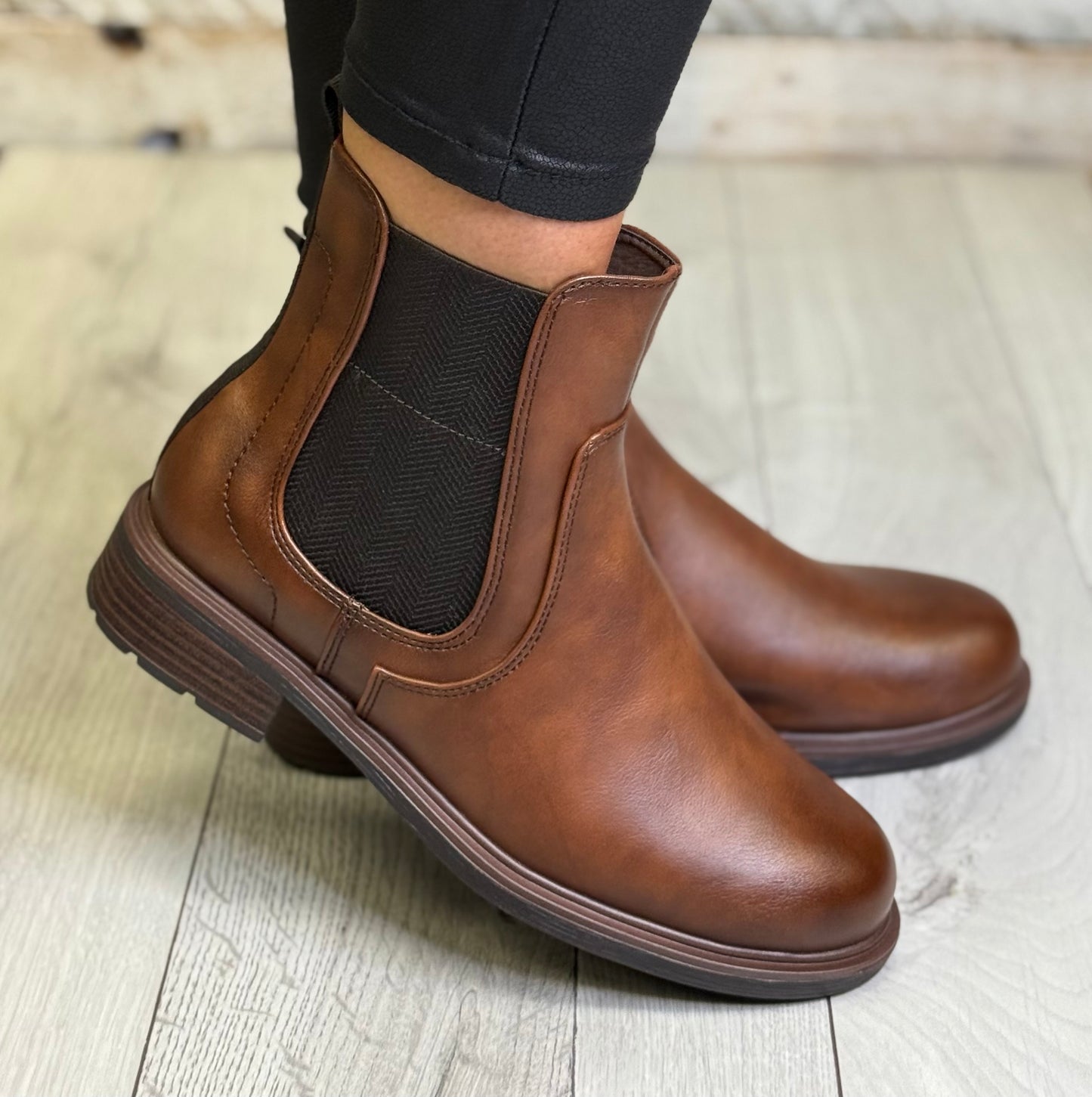 Jana - Cognac Softline Chelsea Boot