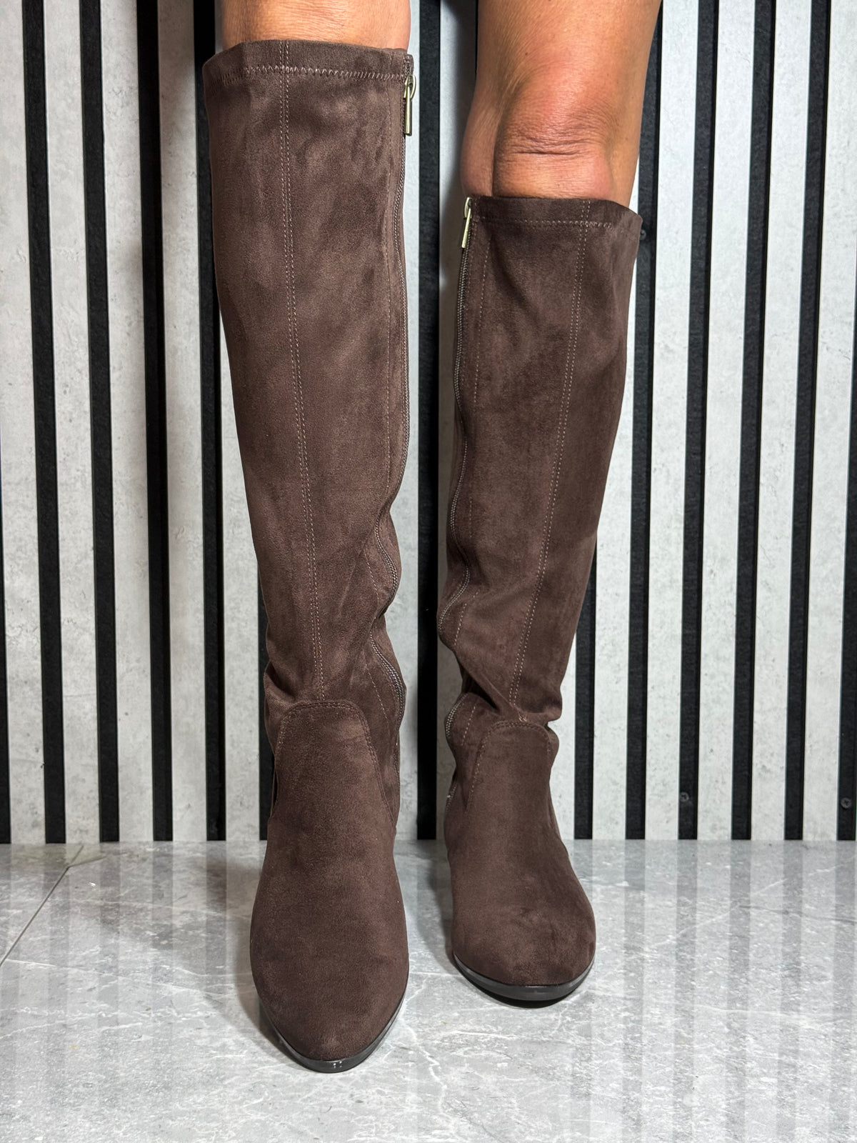 Patrizio Como - 'Emmetton ' Chocolate Long Suede Boot