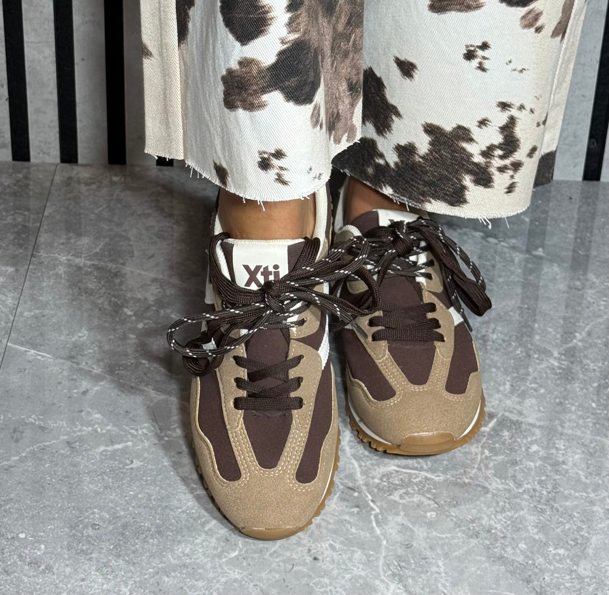 Xti - Brown/Beige Mix Trainer (146277)