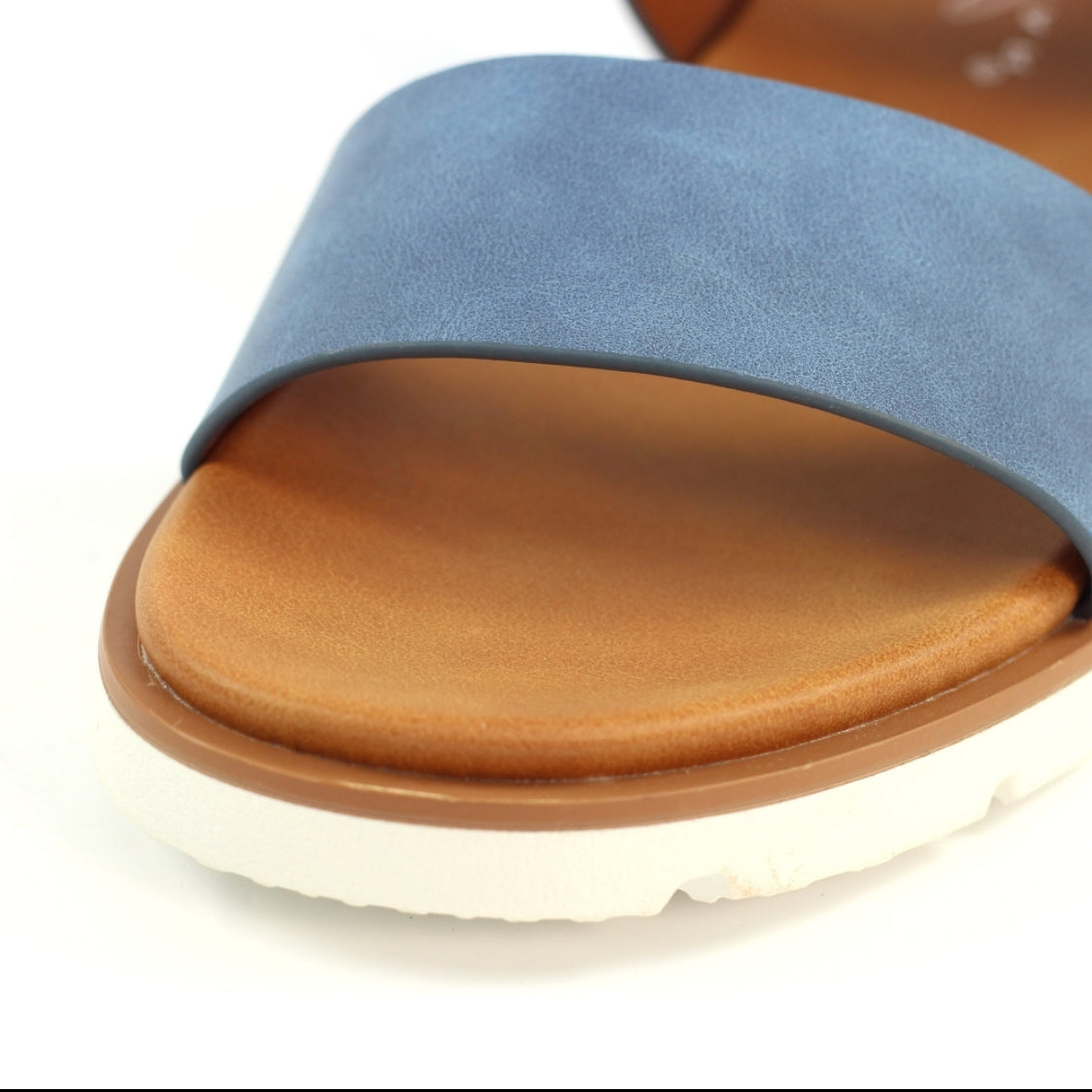 Lunar - 'Cher' Blue Sandal