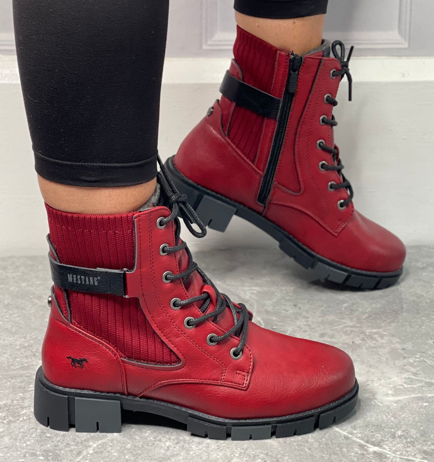 Mustang - Red Strap Detail Boot