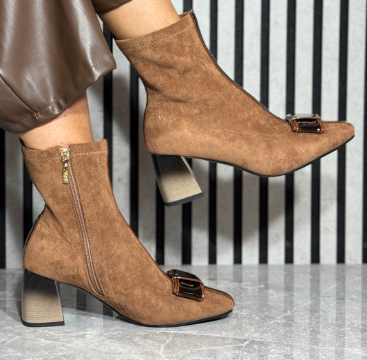 Kate Appleby - ‘Abbotsley' Fudge Patent Trim Boot