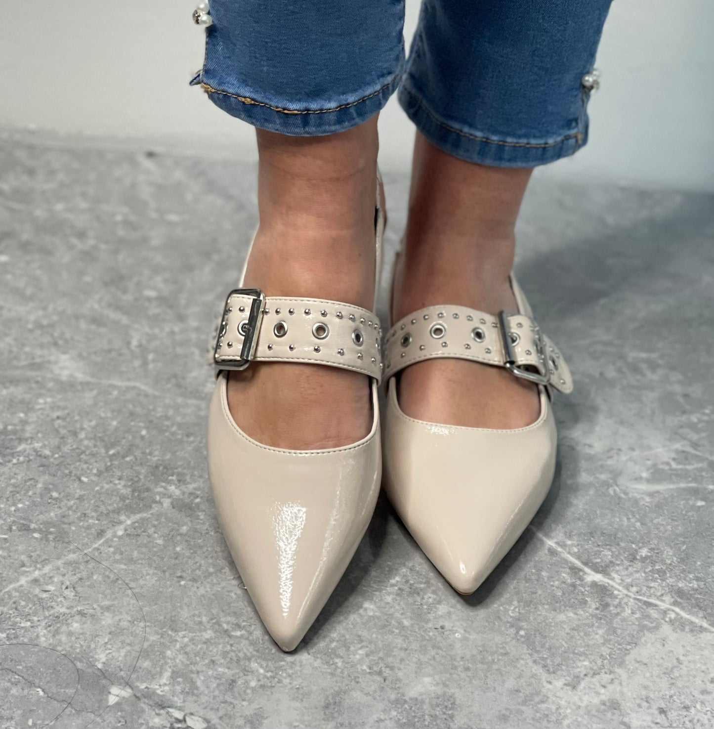 Xti - Beige Slingback Shoe