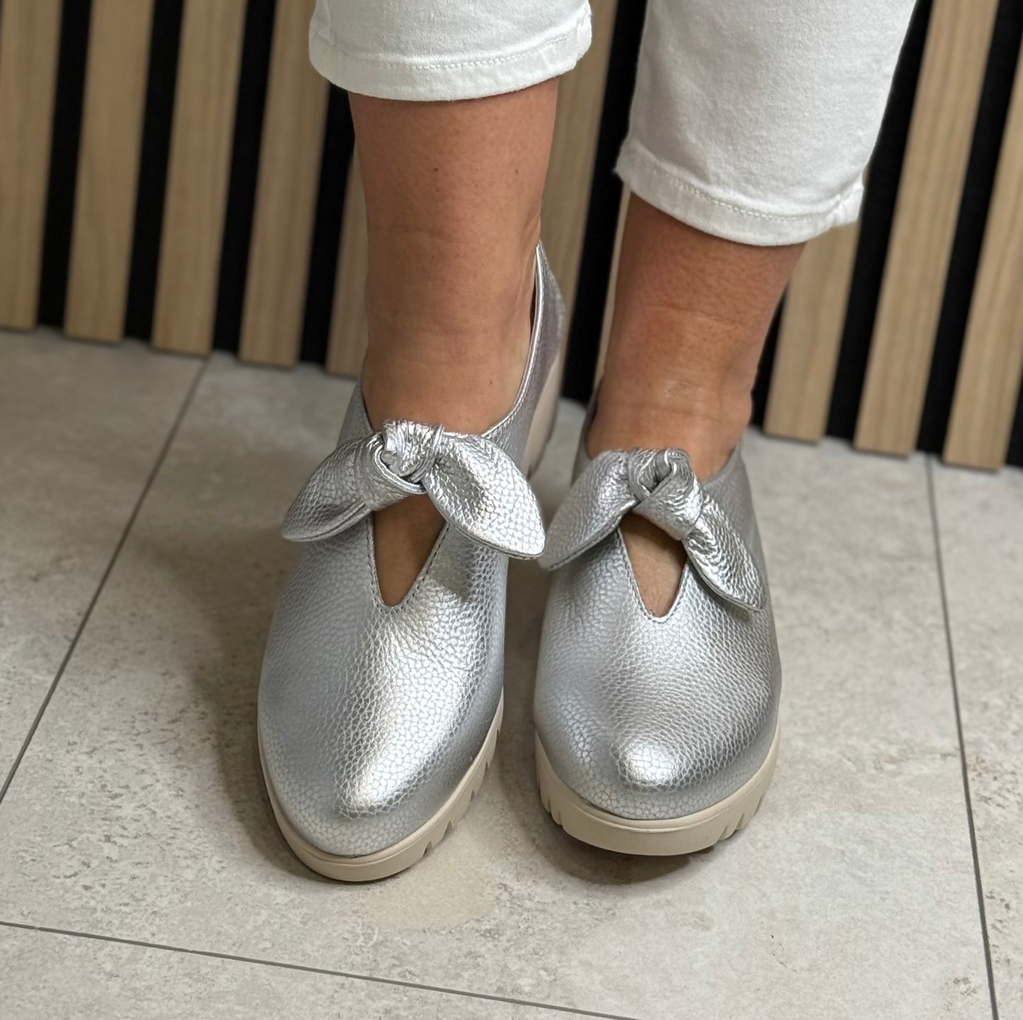 Wonders - C-33159 Fly 59' Max Plata Shoe