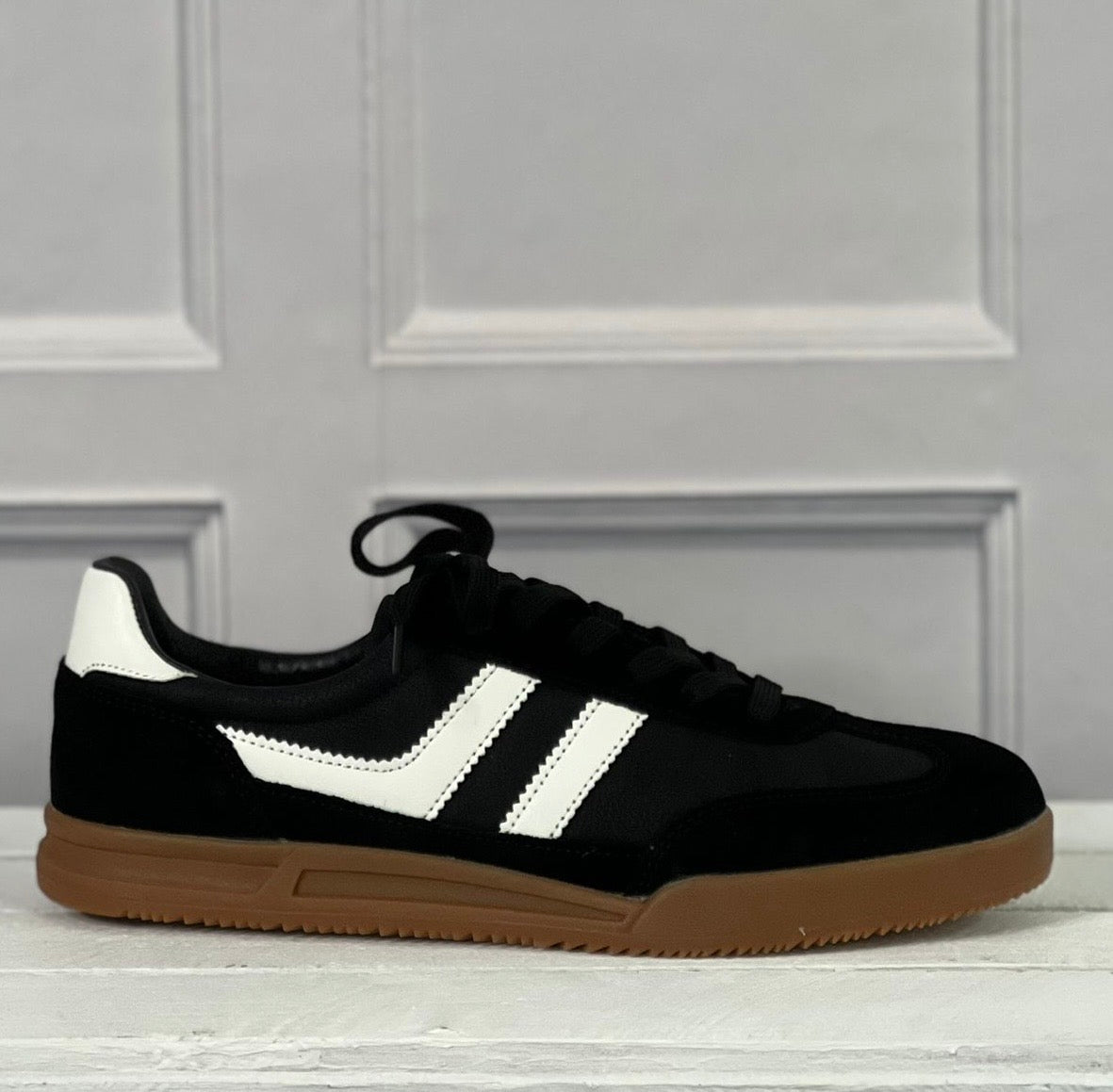 Redz - Mens Black/White Combo Trainer